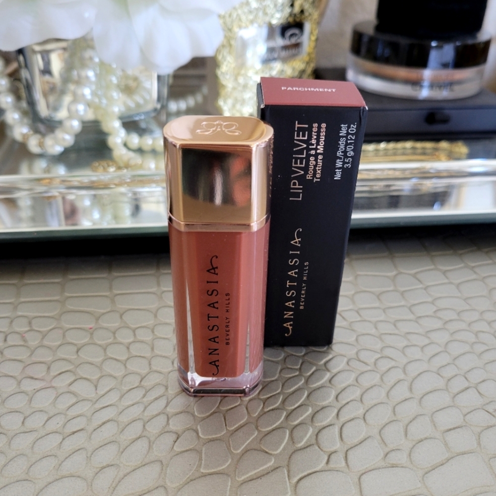 NIB Anastasia Beverly Hills Lip Velvet Parchment